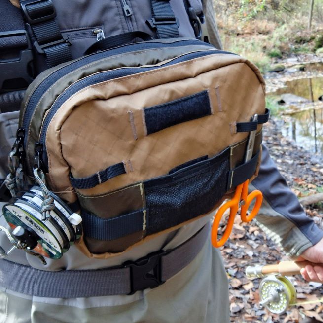 The Truckee chest pack is a full-featured fly fishing chest pack.